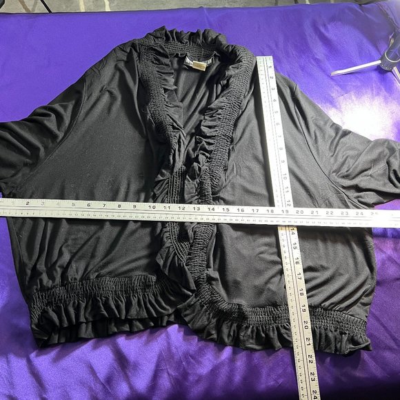 📌The Pyramid Collection Black  Open Front Plus Size Rayon Cardigan - Picture 9 of 14